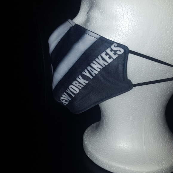❤ NEW NY Yankees Face Mask❤ - Picture 4 of 8